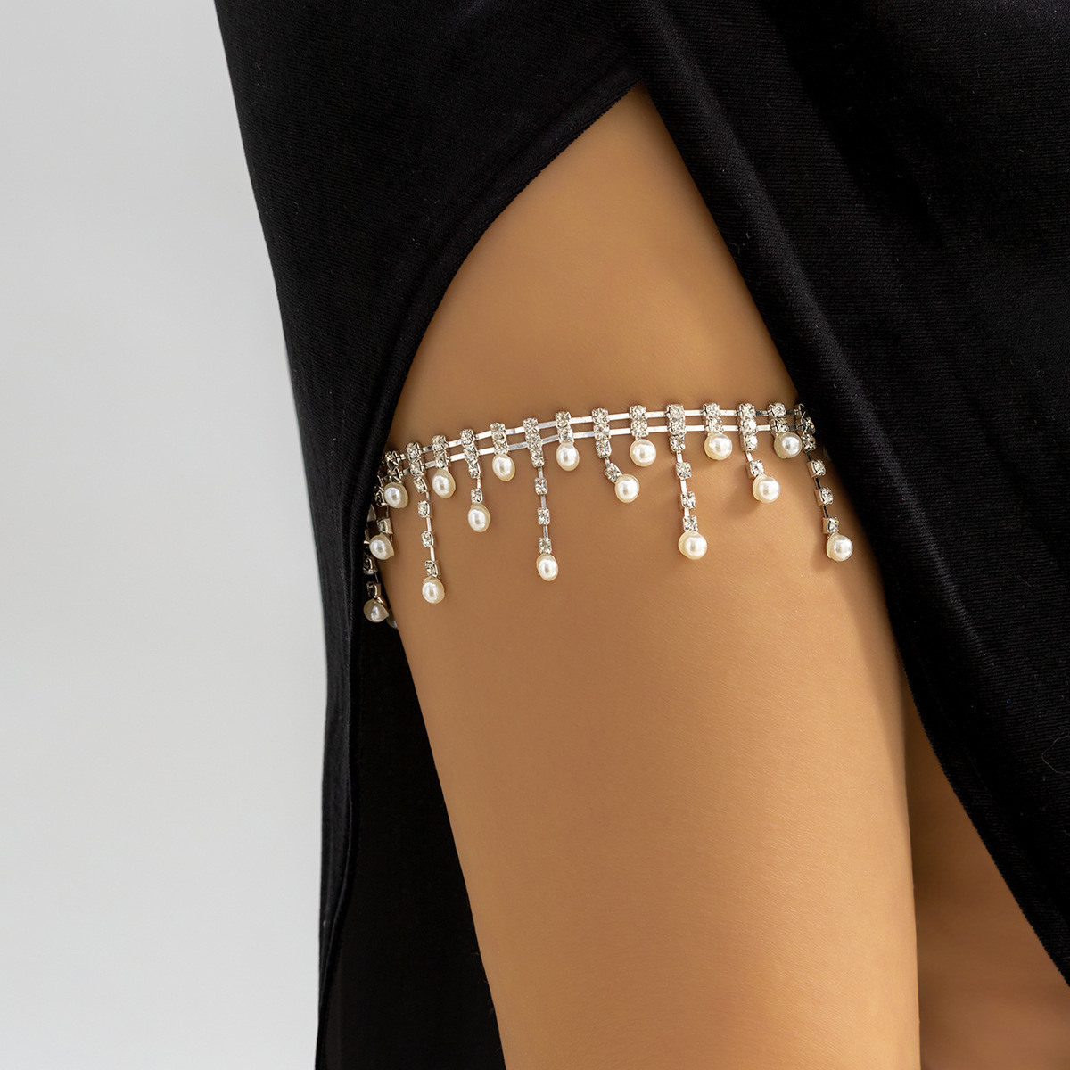 Beaded Pearl Leg Chain for Wom - Body Jewelry Thigh Chain recensione e prezzo