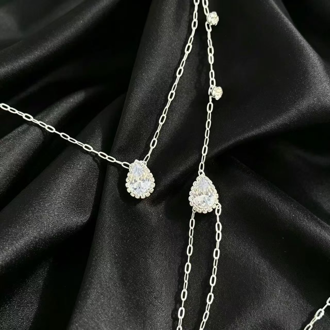 Elegant and graceful bridal ba - Body Jewelry Back recensione e prezzo