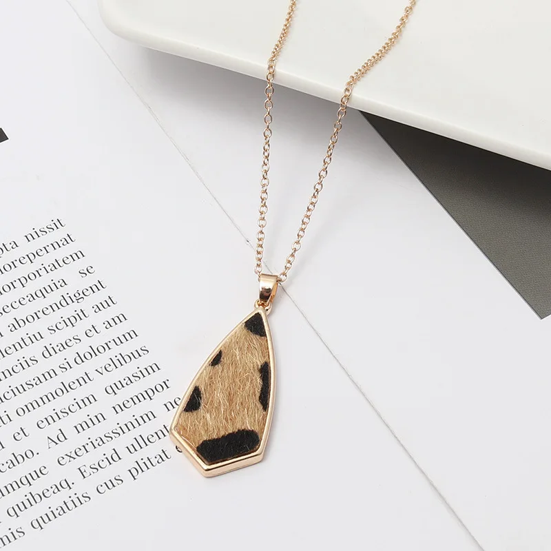 Acrylic Abalone Shell Leopard  - Body Jewelry Brands recensione e prezzo