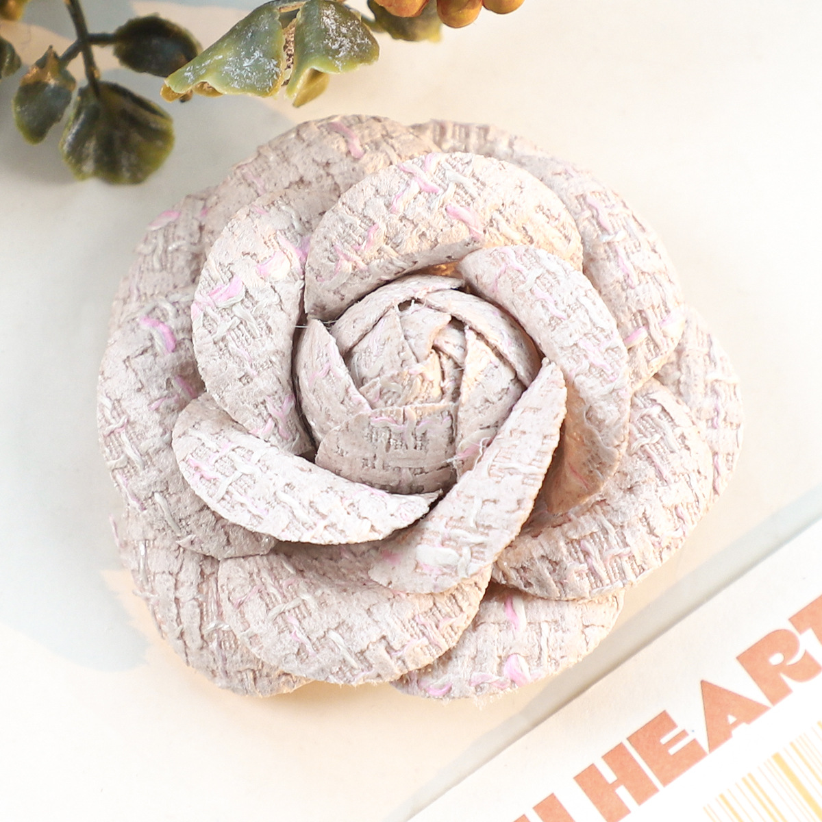 6CM Camellia Brooch for Women  - Body Jewelry High Quality recensione e prezzo